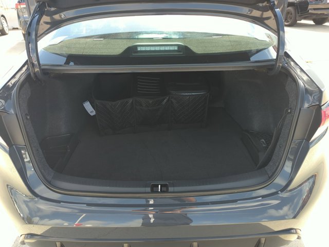 Used 2026 Toyota Corolla SE image 6