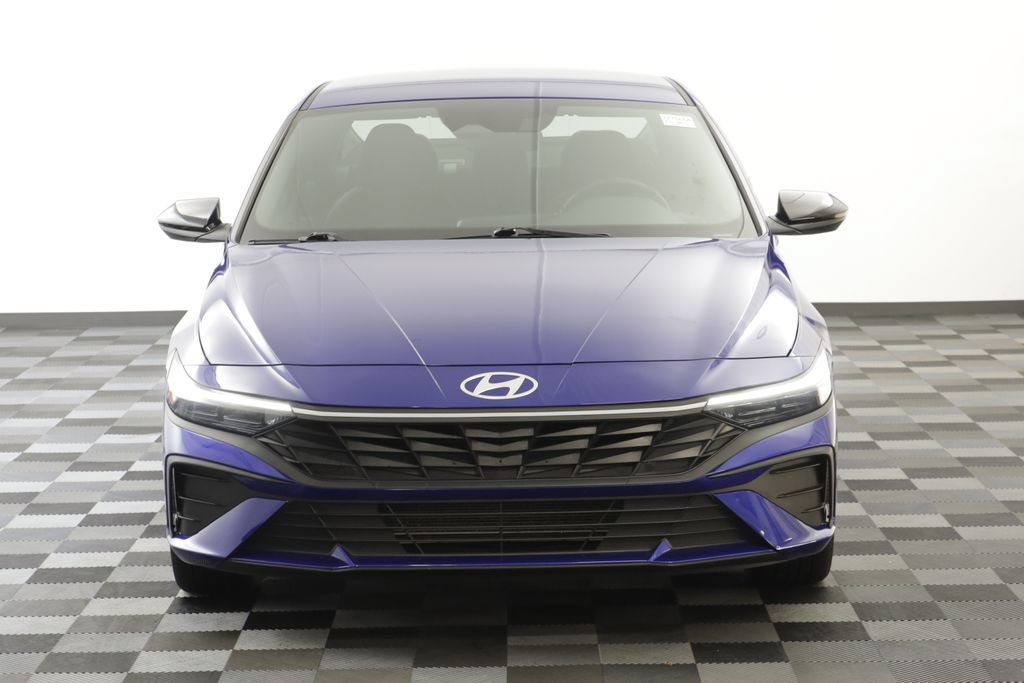 Used 2025 Hyundai Elantra Sport FWD image 22