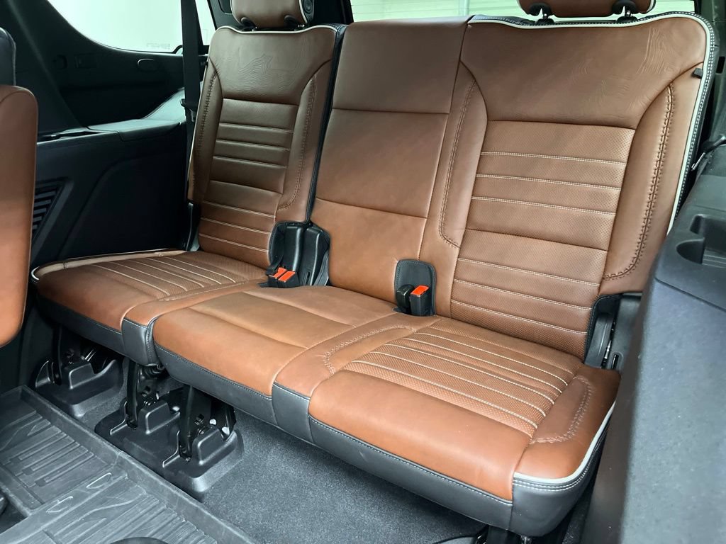 Used 2024 GMC Yukon Denali Ultimate AWD/4WD image 23