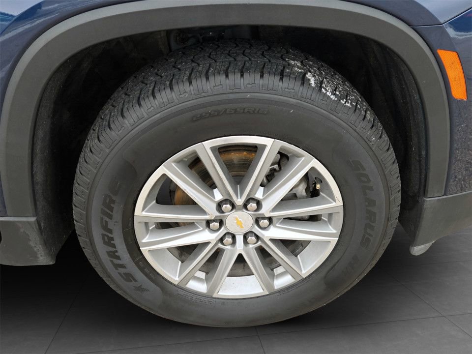 Used 2023 Chevrolet Traverse LT image 35