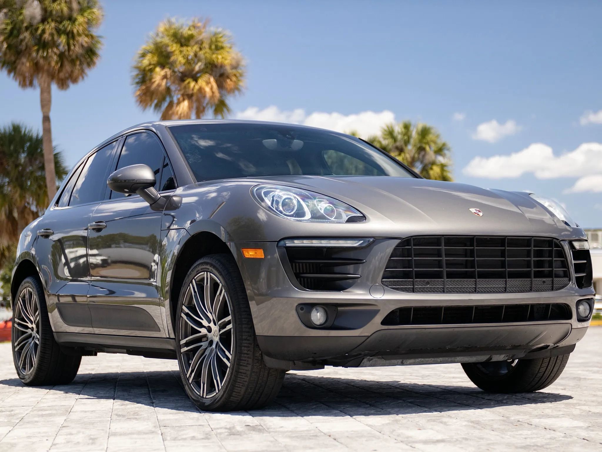 Used 2015 Porsche Macan S AWD/4WD image 2
