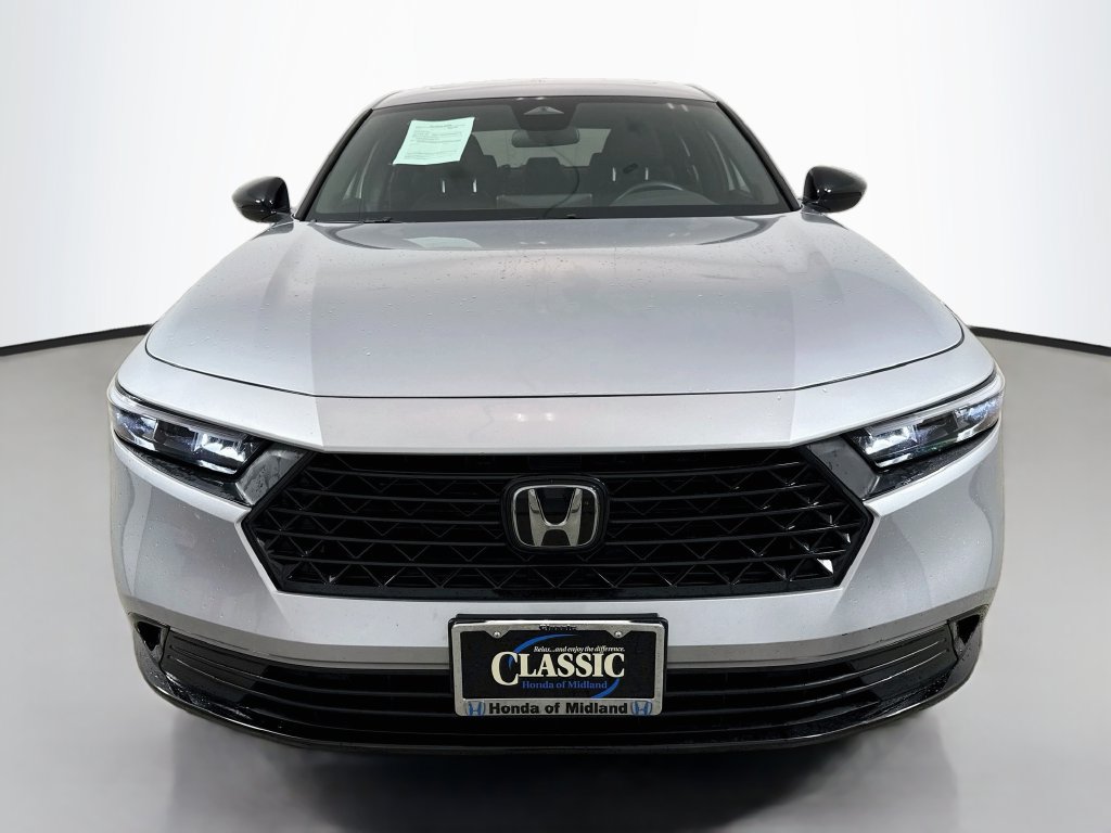 Used 2025 Honda Accord Sport image 2