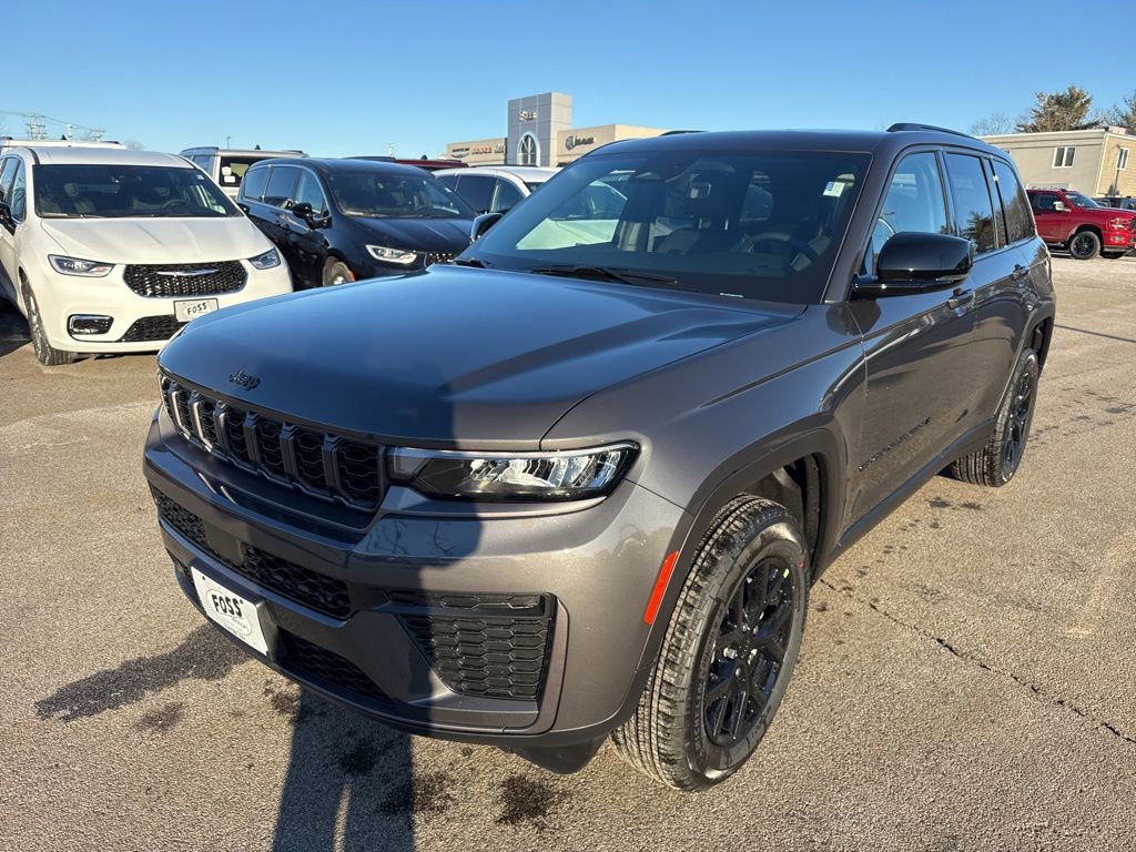 New 2026 Jeep Grand Cherokee Altitude AWD/4WD image 3