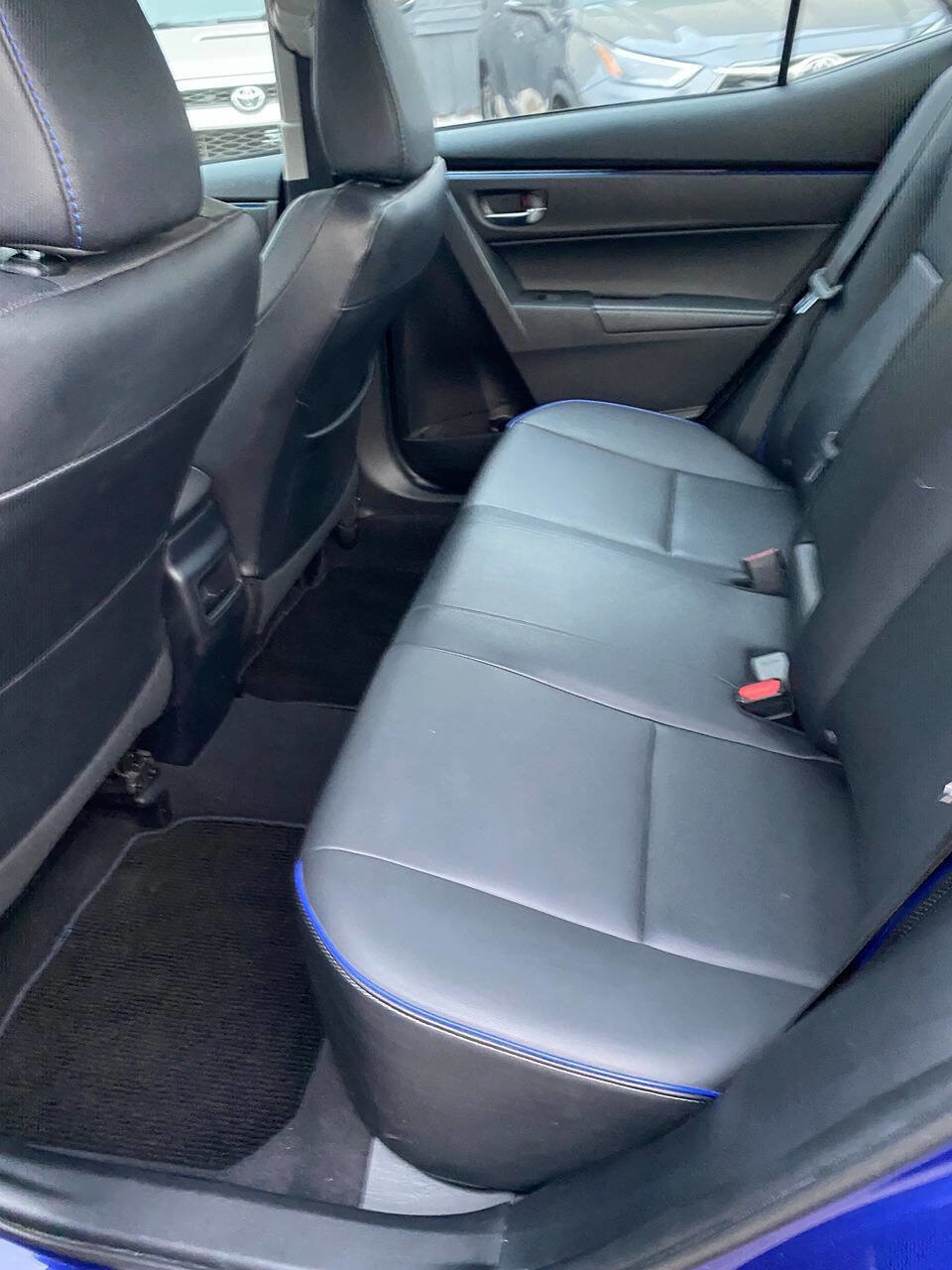 Used 2019 Toyota Corolla XSE image 27