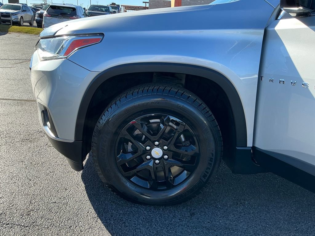 Used 2020 Chevrolet Traverse LT image 34