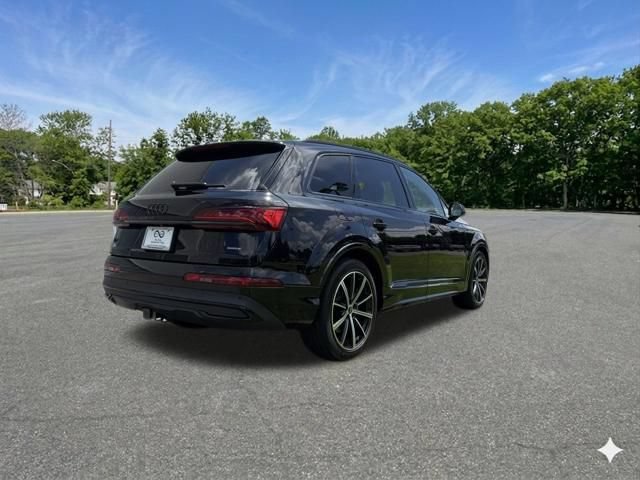 Used 2023 Audi Q7 3.0T Prestige AWD/4WD image 9