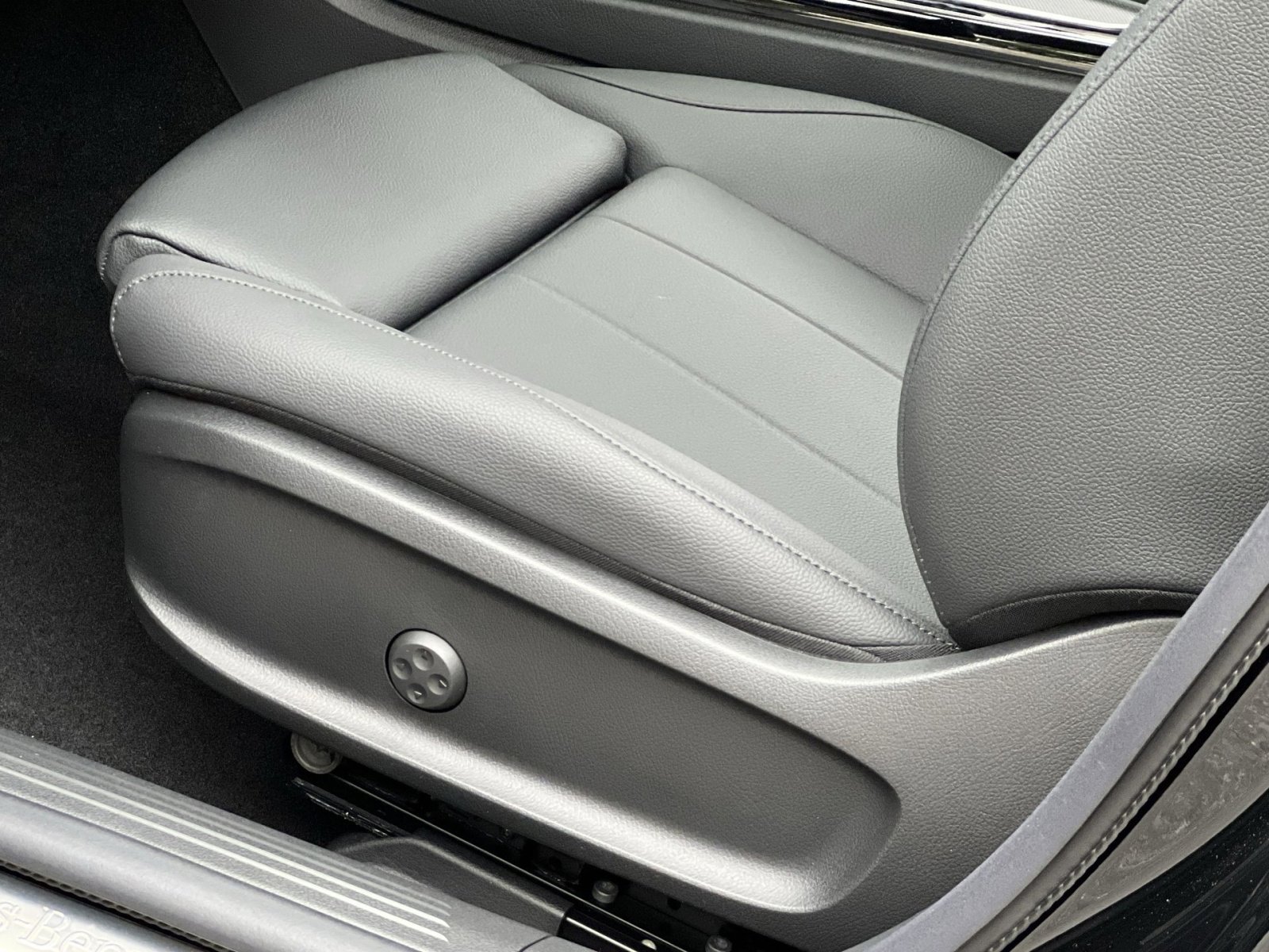 Certified 2025 Mercedes-Benz CLA 250 4MATIC image 12