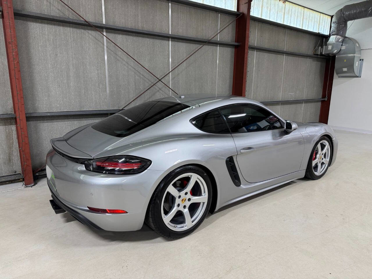 Used 2018 Porsche 718 Cayman w/ Sport Chrono Package image 12