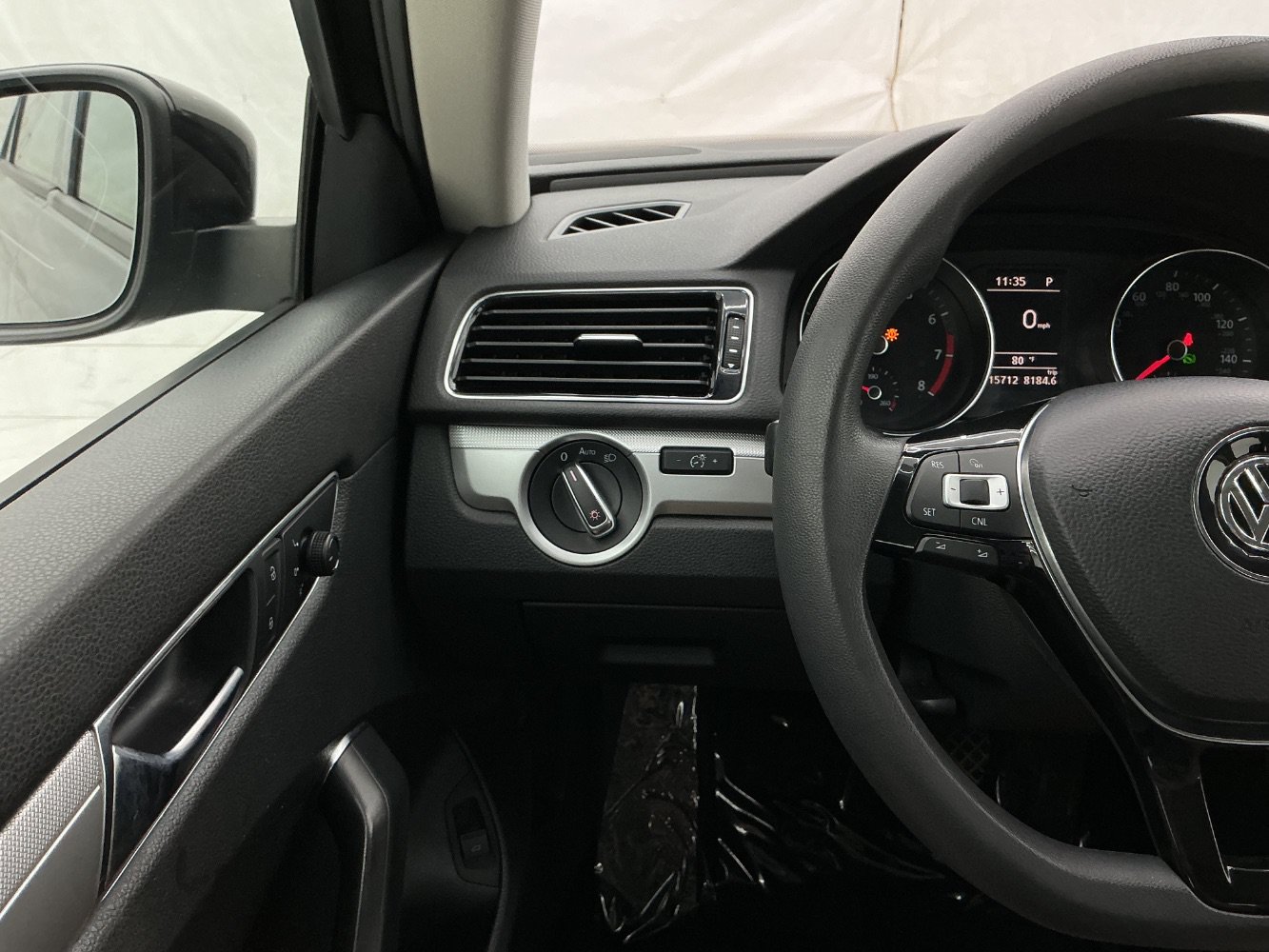Used 2018 Volkswagen Passat 2.0T S w/ Driver Assistance Package FWD image 32