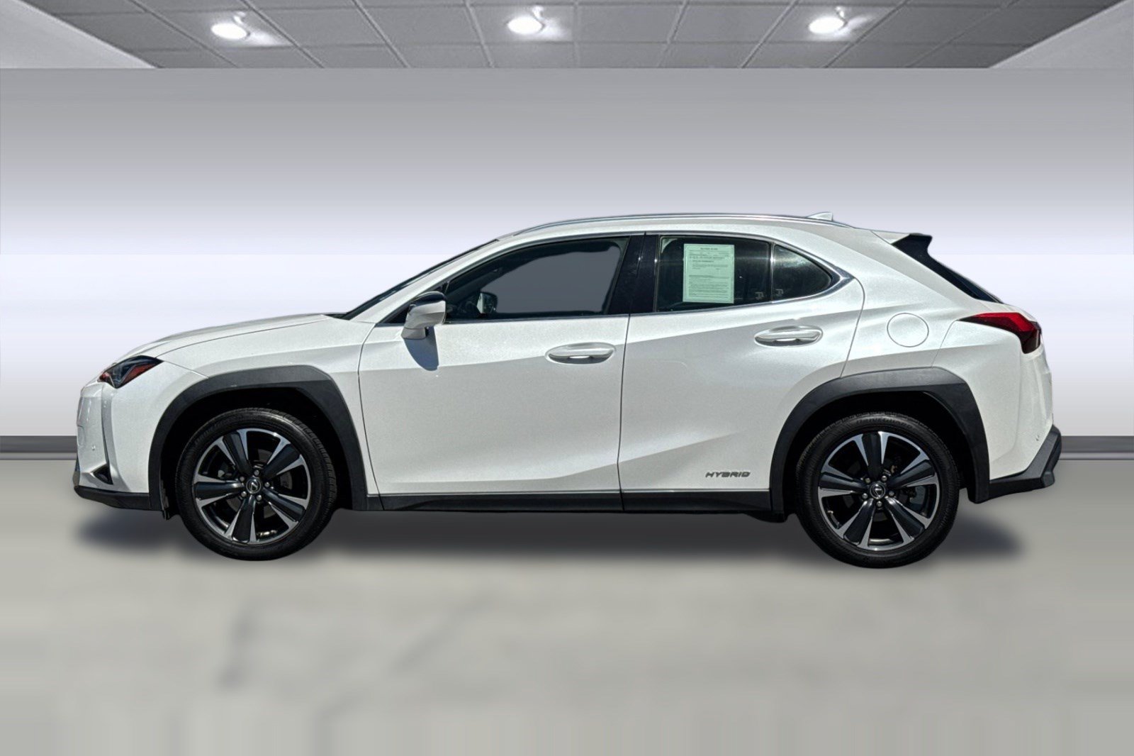 Used 2021 Lexus UX 250h w/ Accessory Package (Z1) AWD/4WD image 2