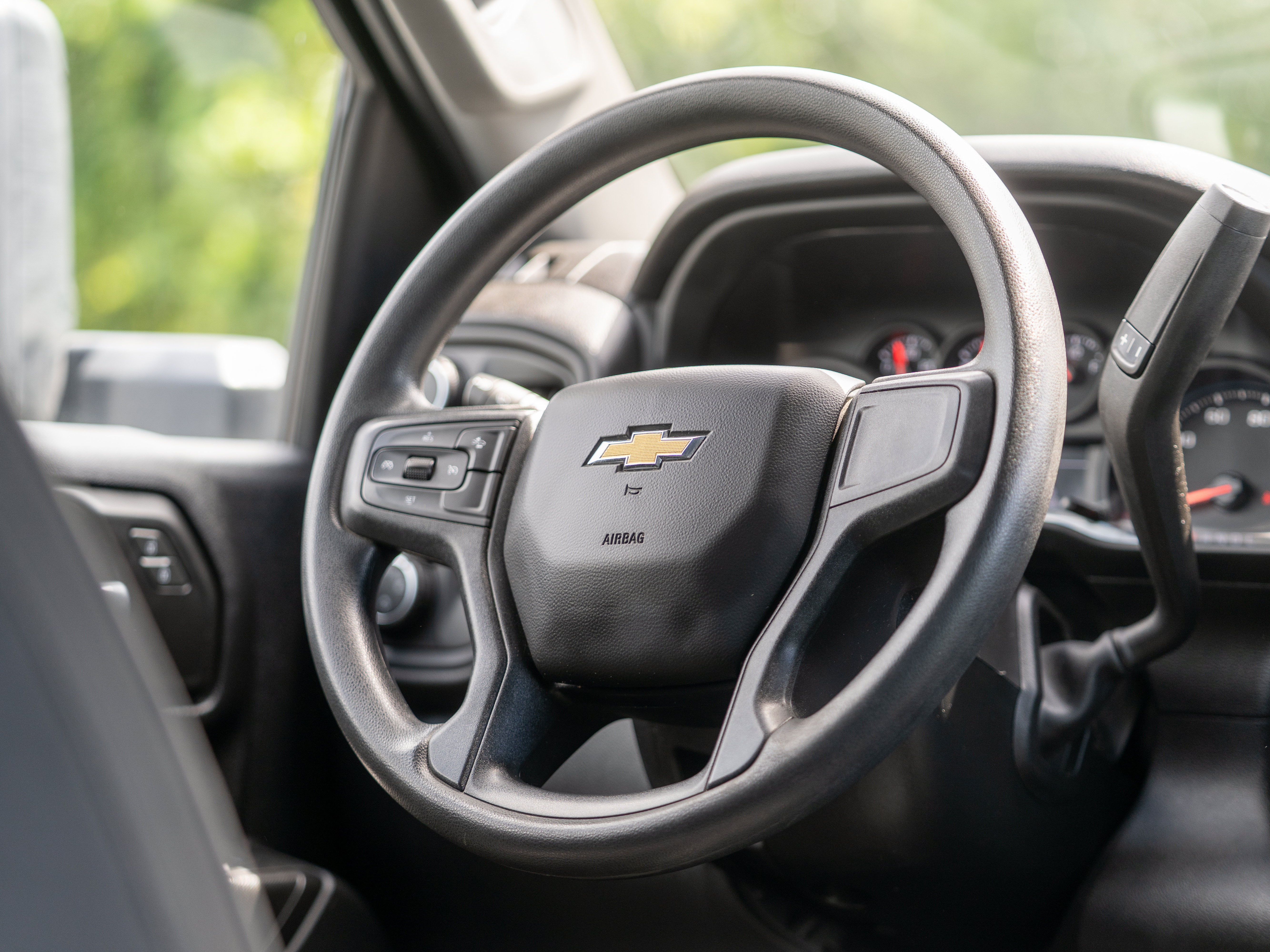 Used 2025 Chevrolet Silverado 2500 Custom w/ Z71 Off-Road Package AWD/4WD image 11