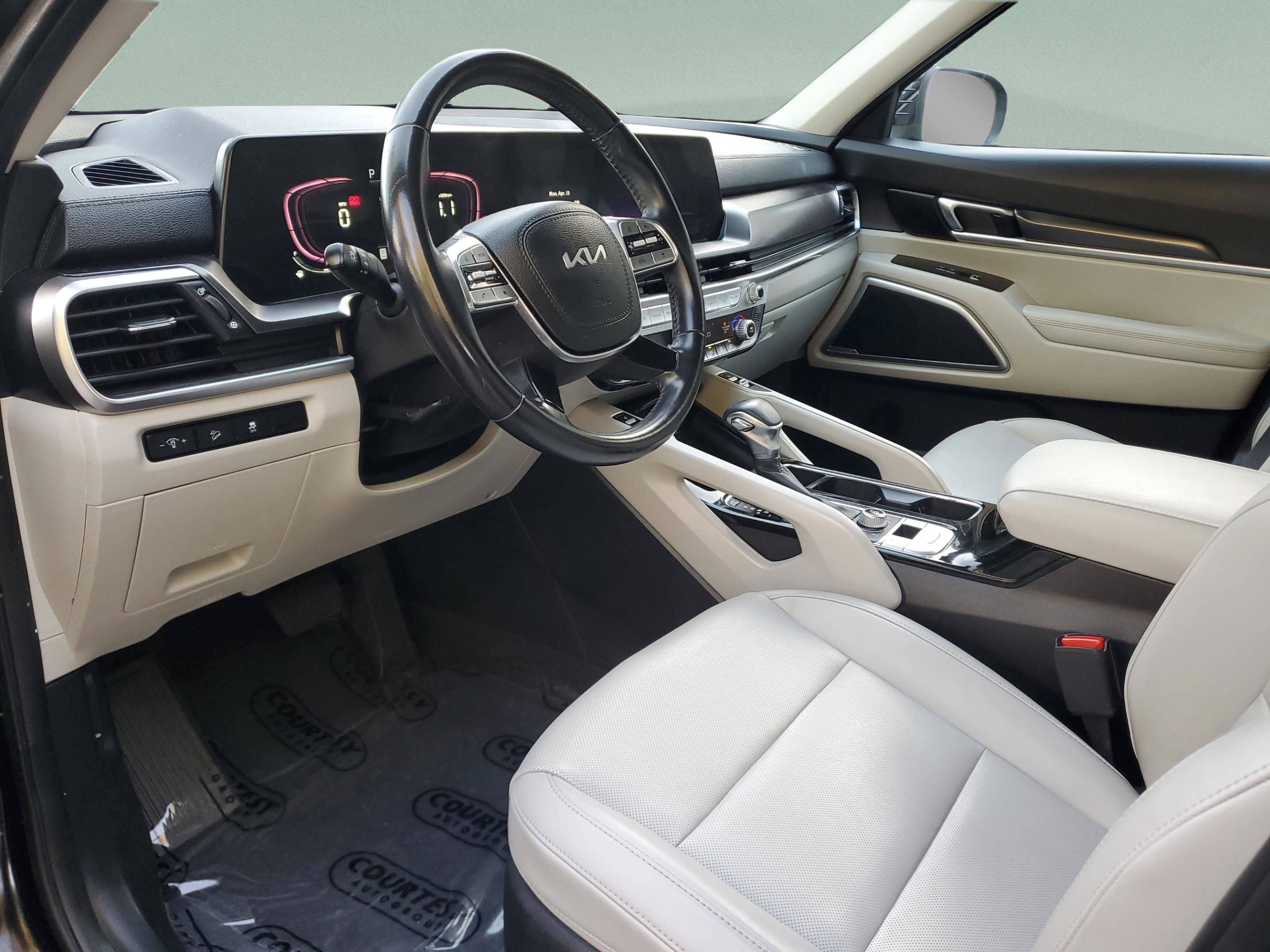 Certified 2023 Kia Telluride S image 16
