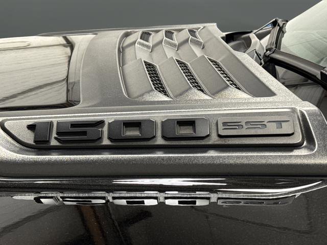 Used 2025 RAM 1500 Laramie w/ Sport Appearance Package image 39