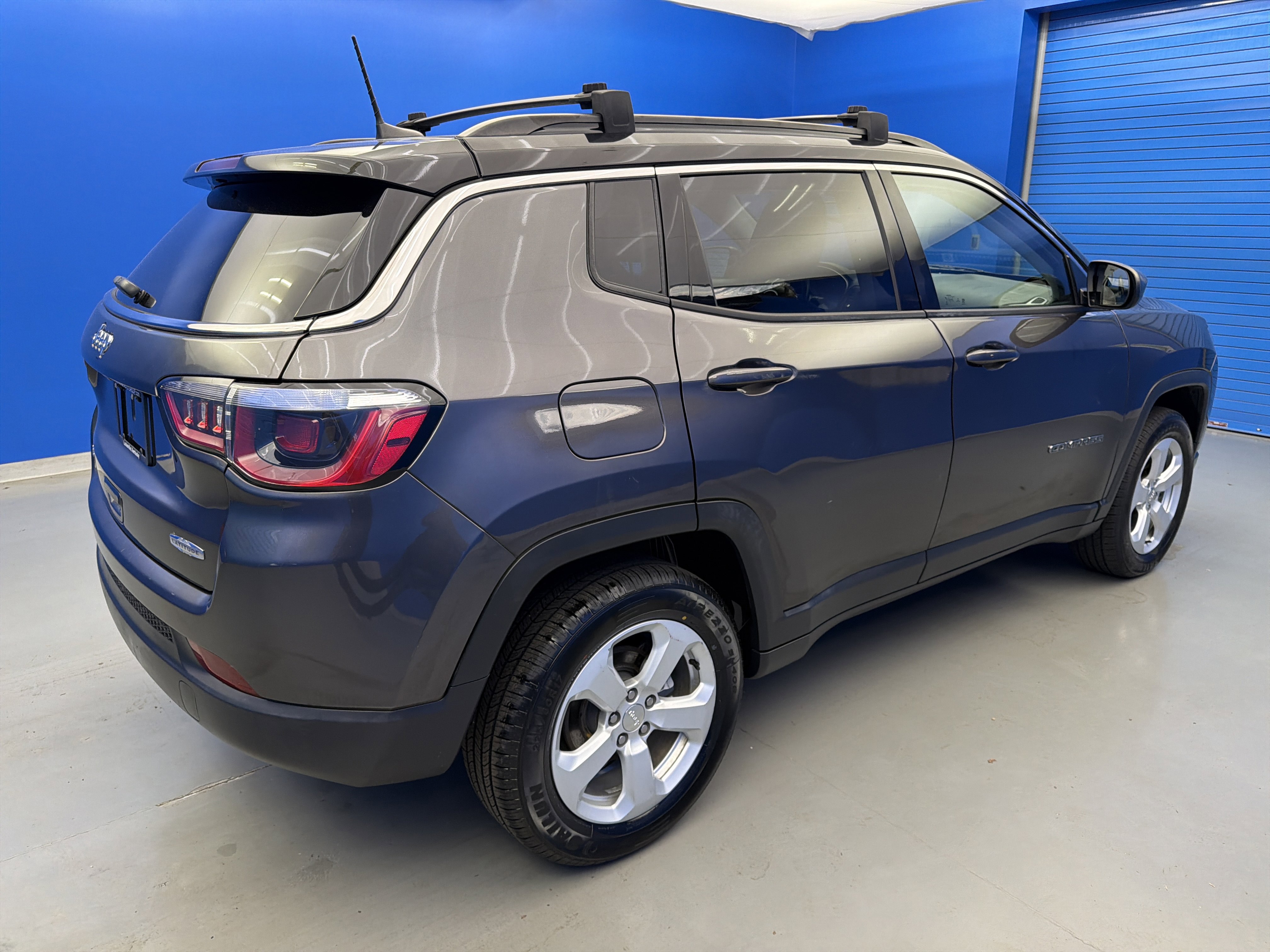 Used 2018 Jeep Compass Latitude w/ Popular Equipment Group AWD/4WD image 7