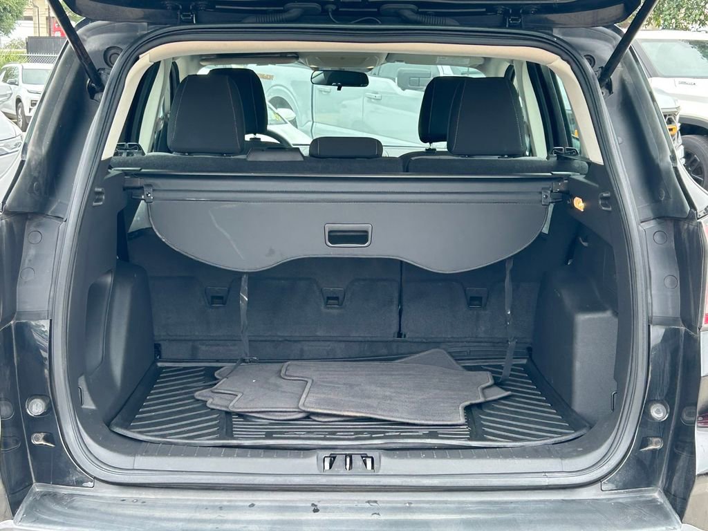 Used 2017 Ford Escape S FWD image 13