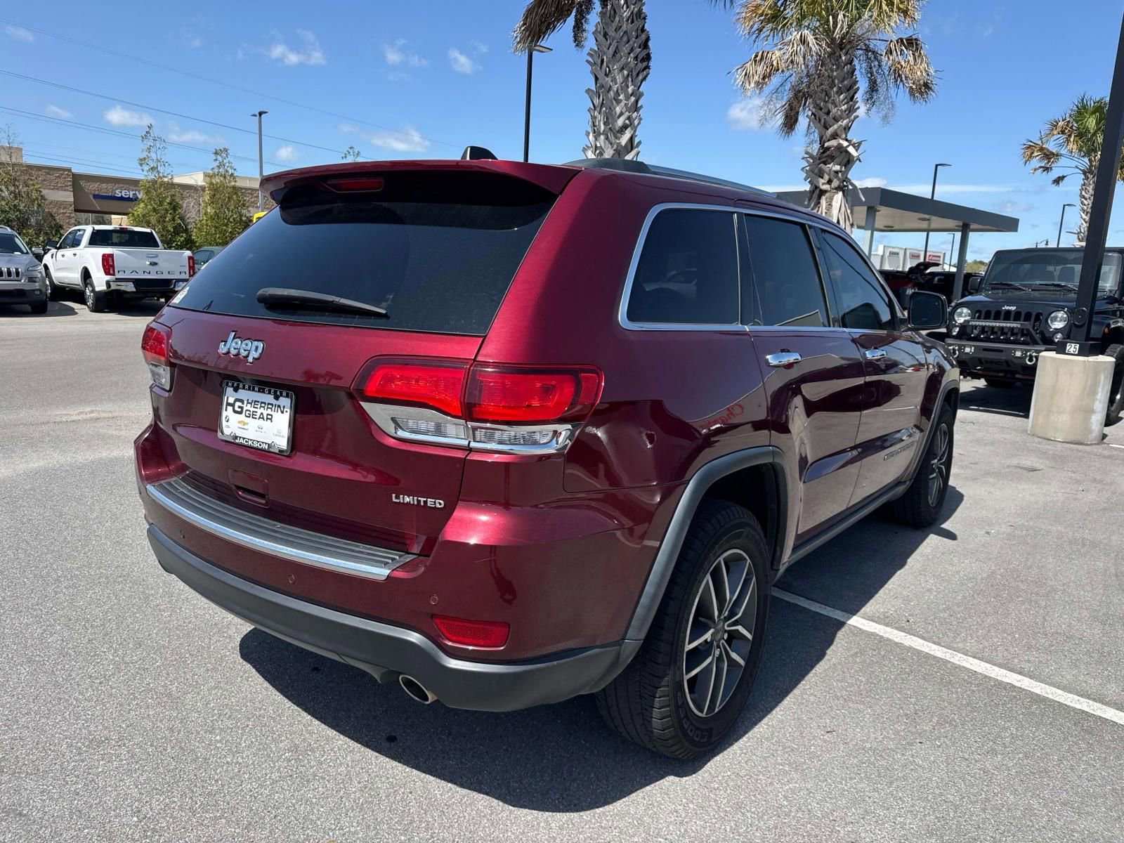 Used 2021 Jeep Grand Cherokee Limited w/ Luxury Group II image 7