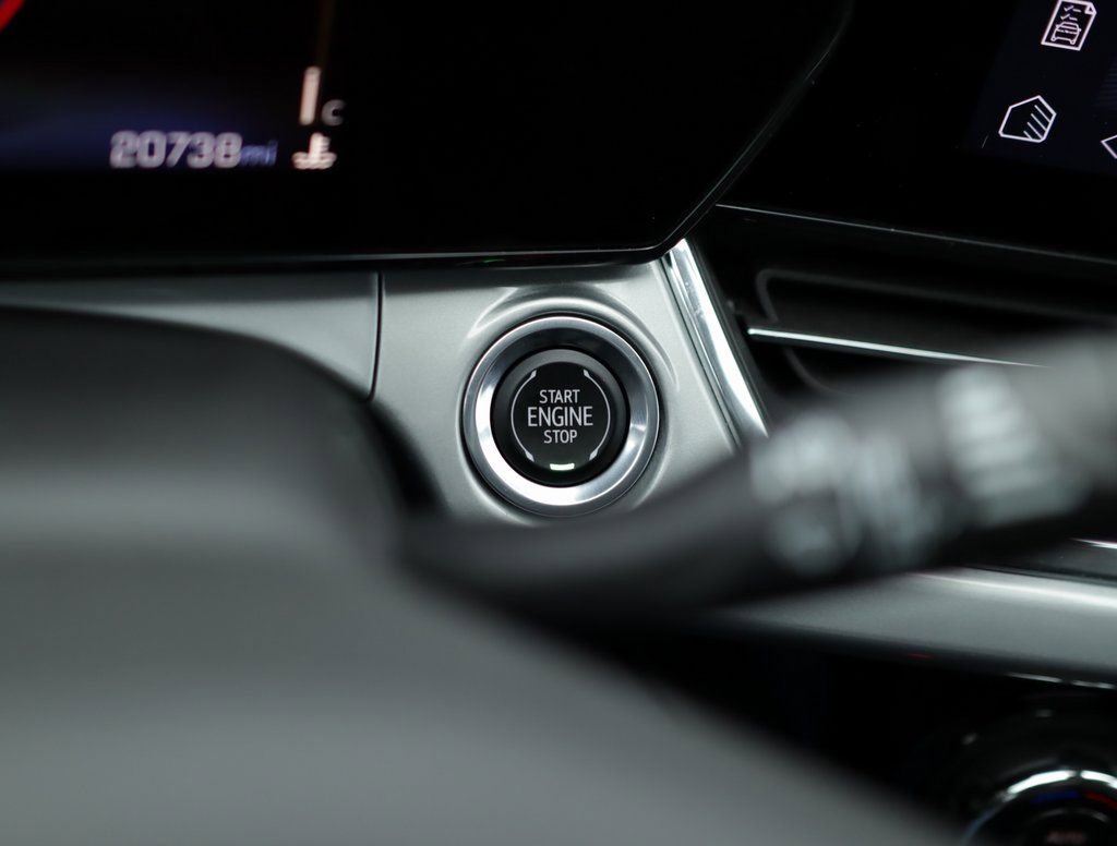 Used 2025 Chevrolet Trax LT w/ LT Convenience Package image 17