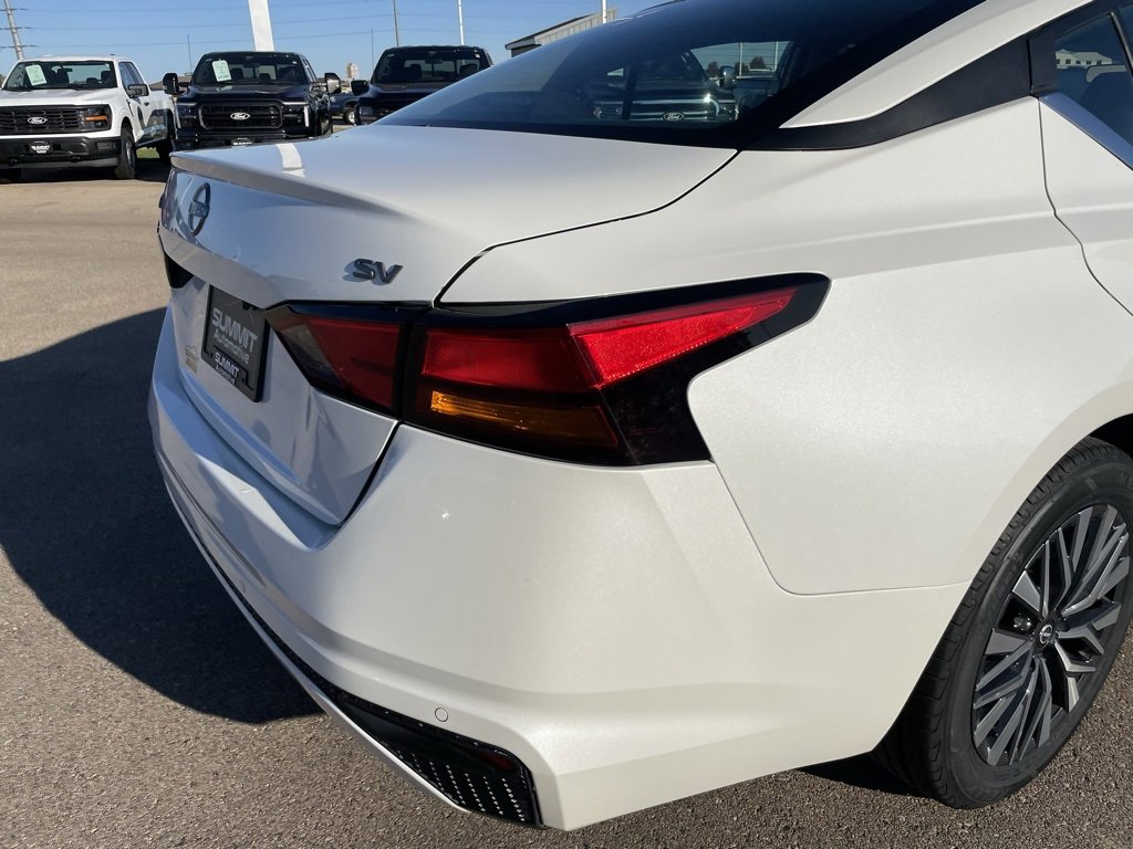 Used 2024 Nissan Altima 2.5 SV image 37
