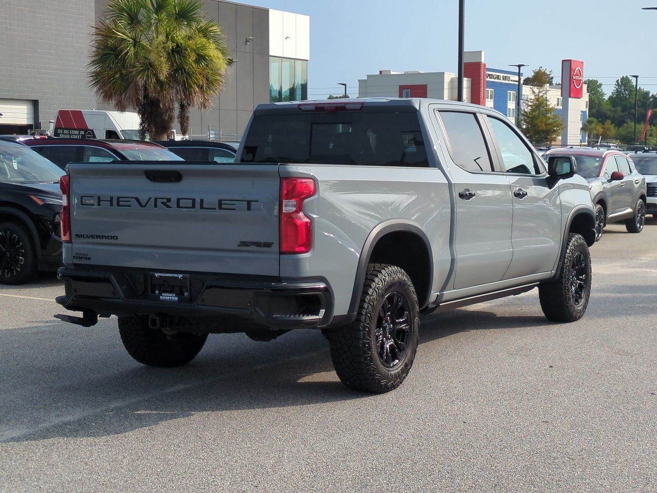 Used 2024 Chevrolet Silverado 1500 ZR2 w/ Technology Package AWD/4WD image 4