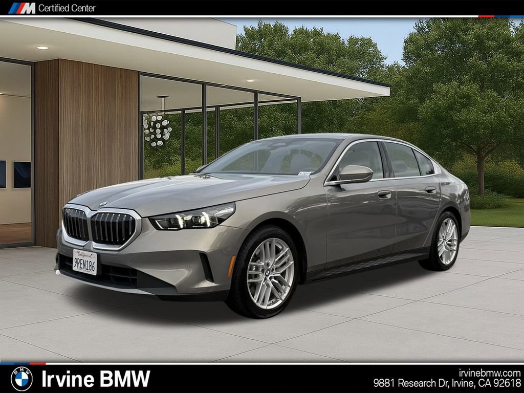 Used 2025 BMW 530i image 1