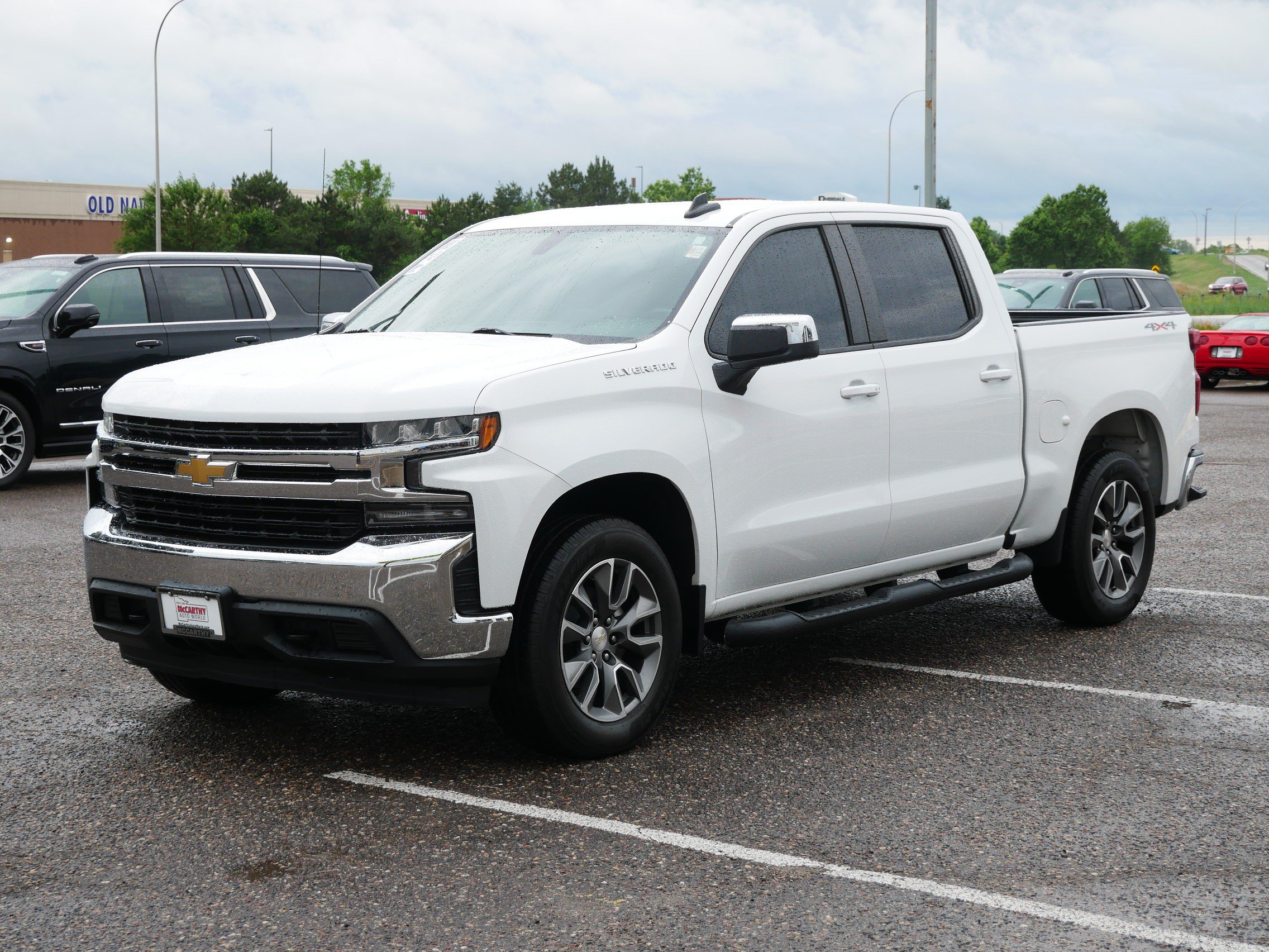 Used 2022 Chevrolet Silverado 1500 LT AWD/4WD image 5
