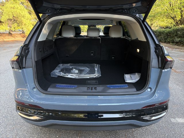 New 2026 Lincoln Nautilus Reserve AWD/4WD image 24