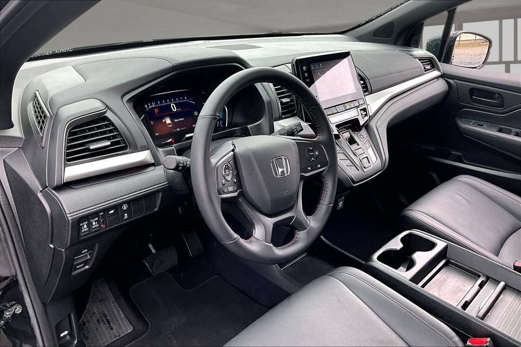 Used 2024 Honda Odyssey Sport image 17