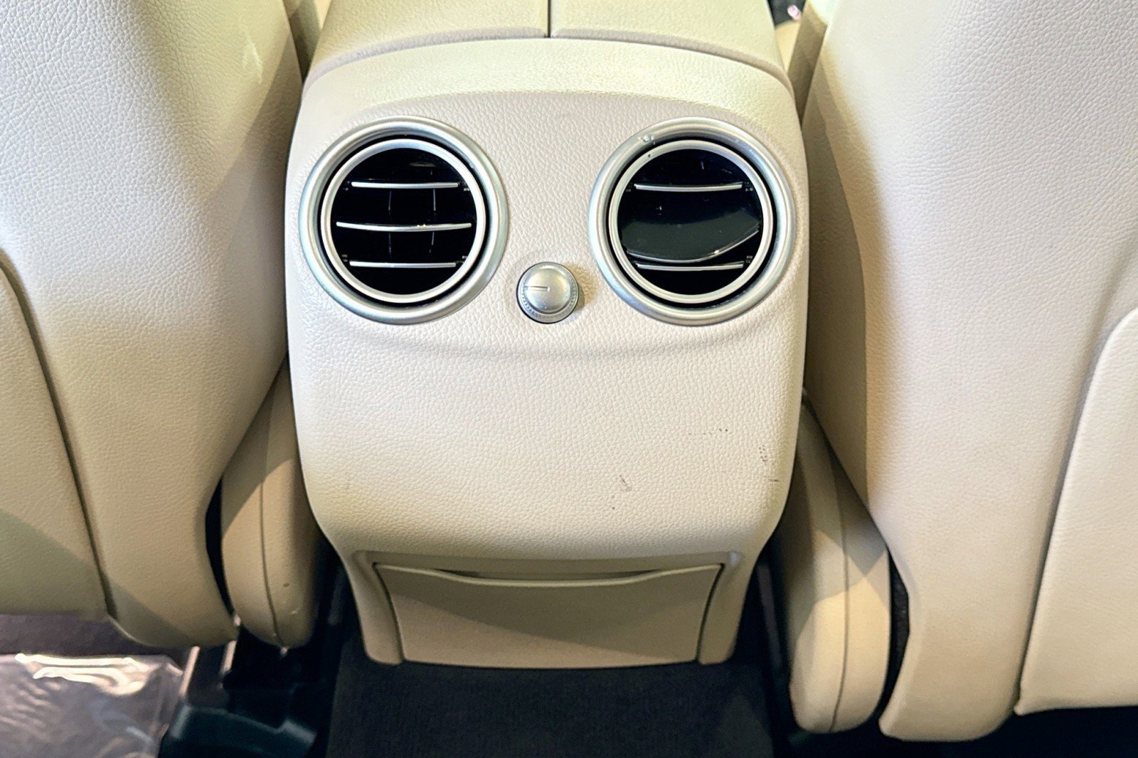 Used 2021 Mercedes-Benz GLC 300 image 23