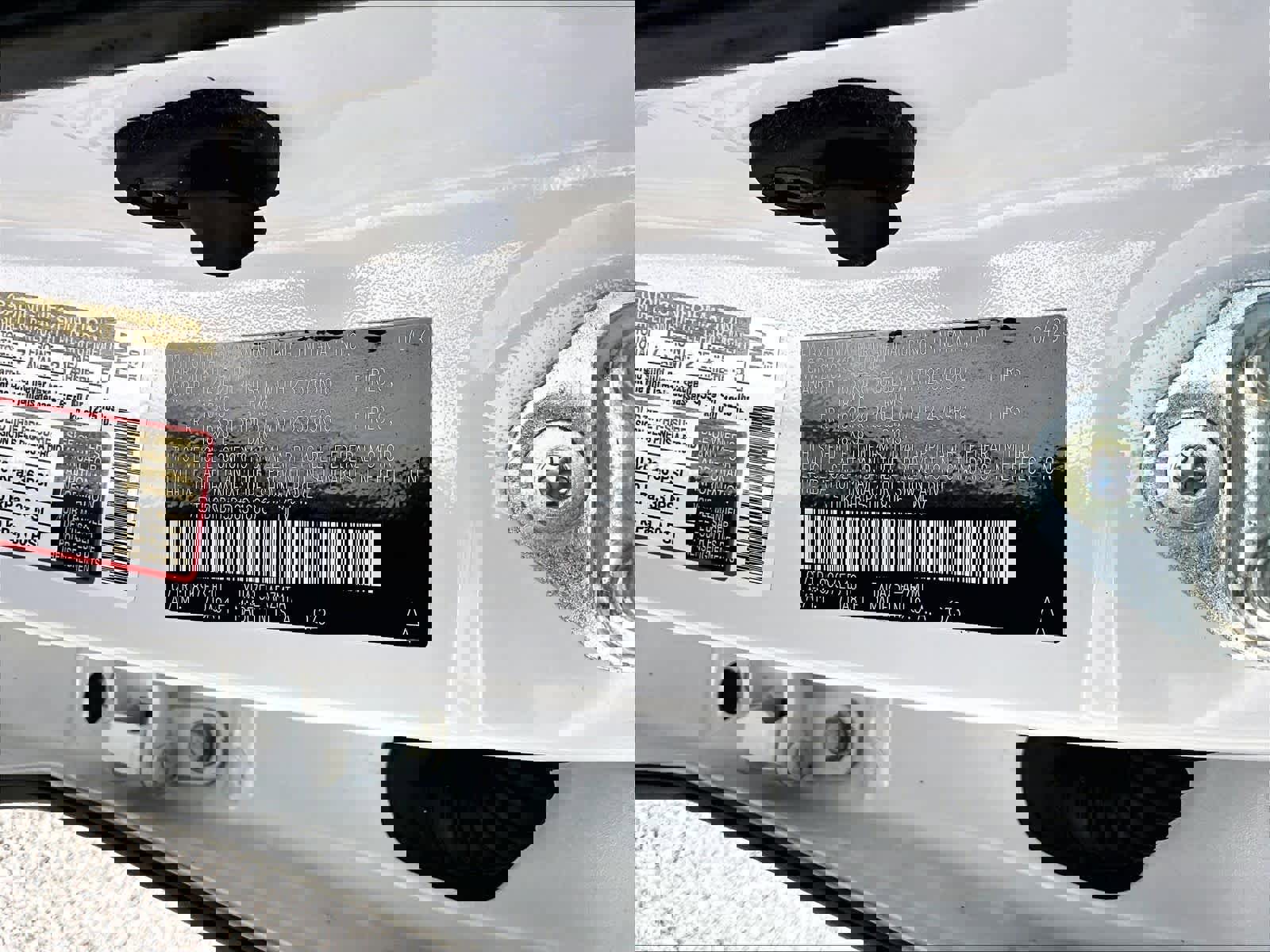 Used 2023 Toyota Highlander XLE image 28