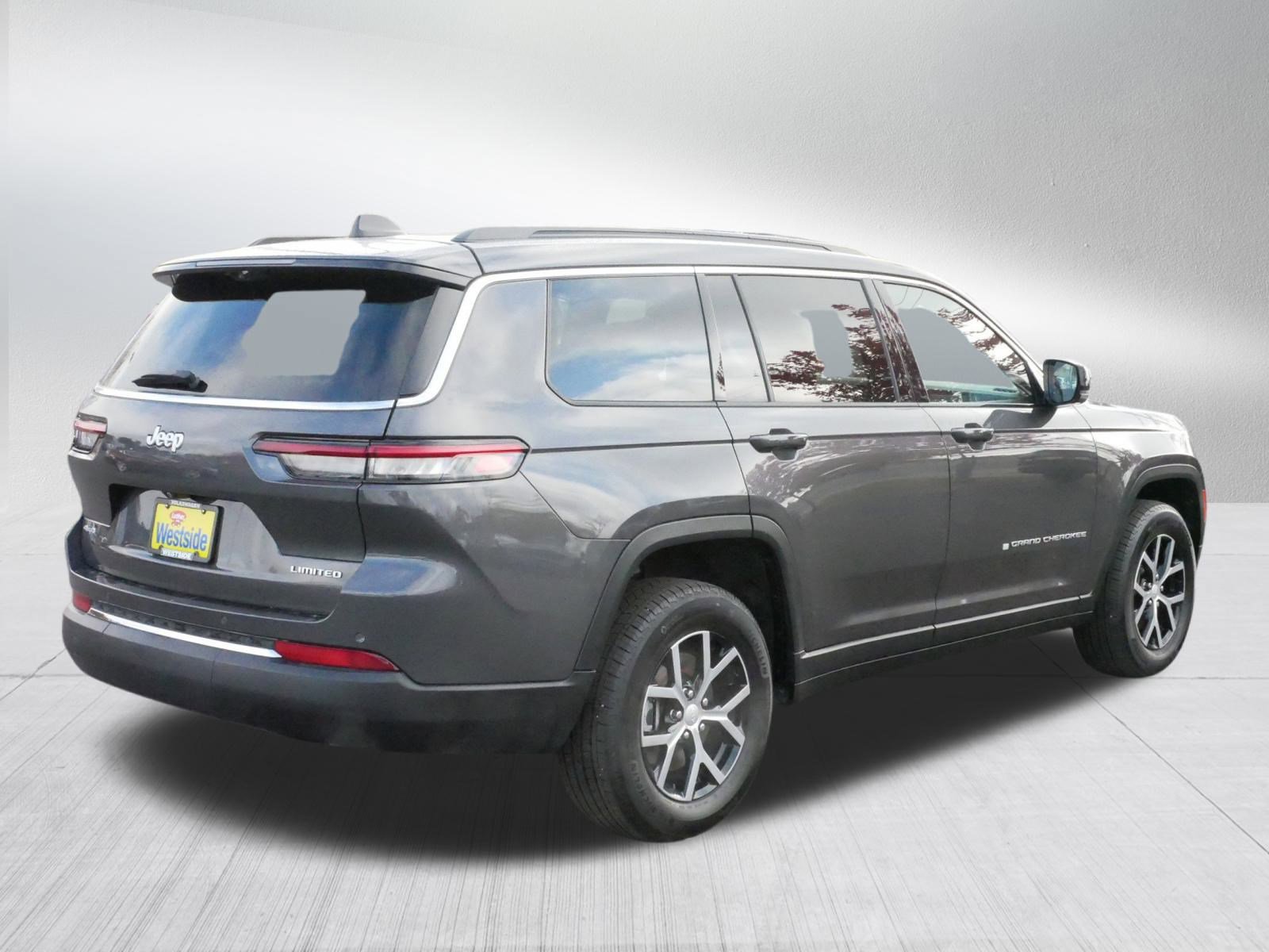 Used 2024 Jeep Grand Cherokee L Limited w/ Luxury Tech Group II image 7