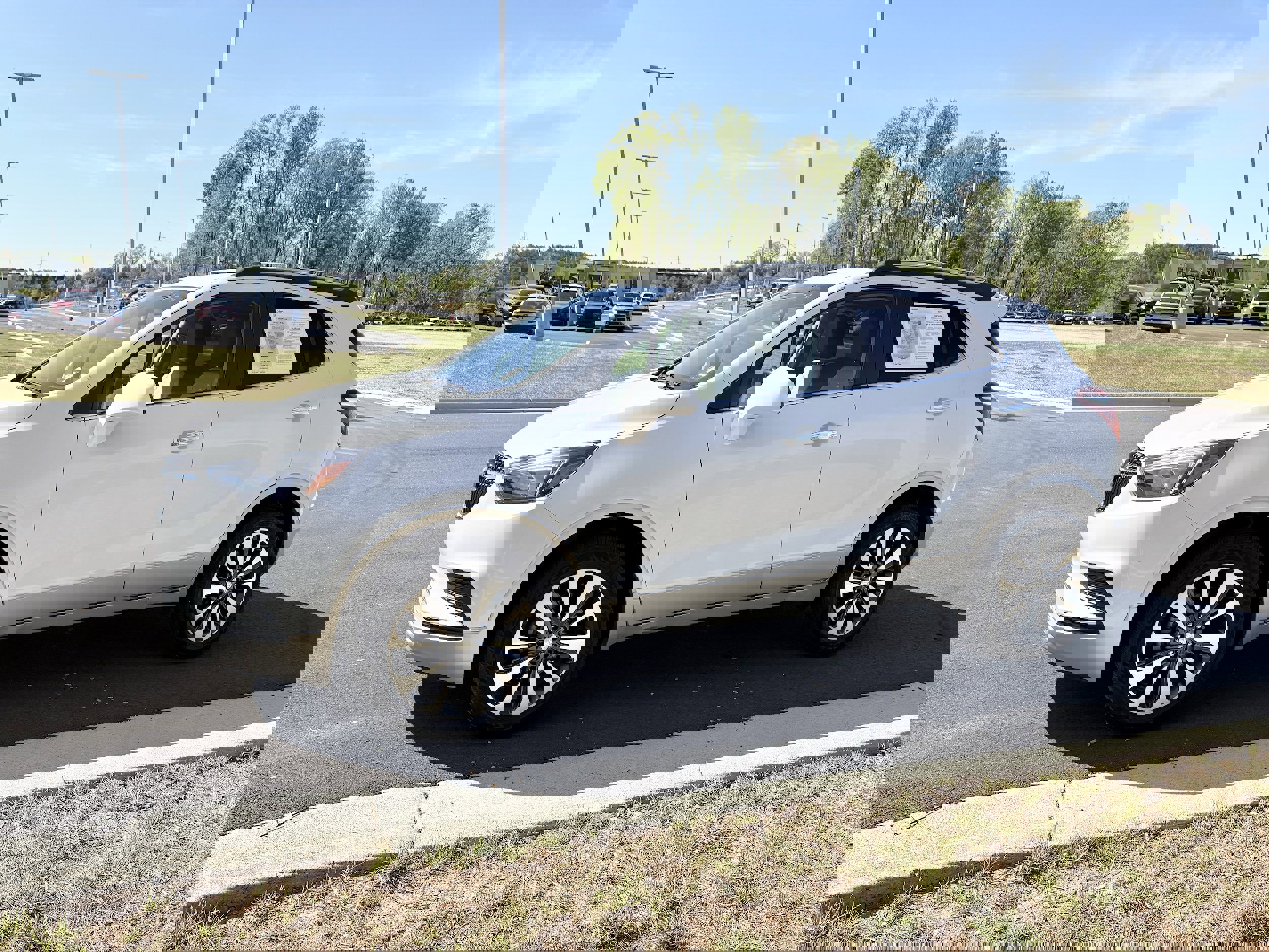 Used 2022 Buick Encore Preferred w/ Safety Package image 4