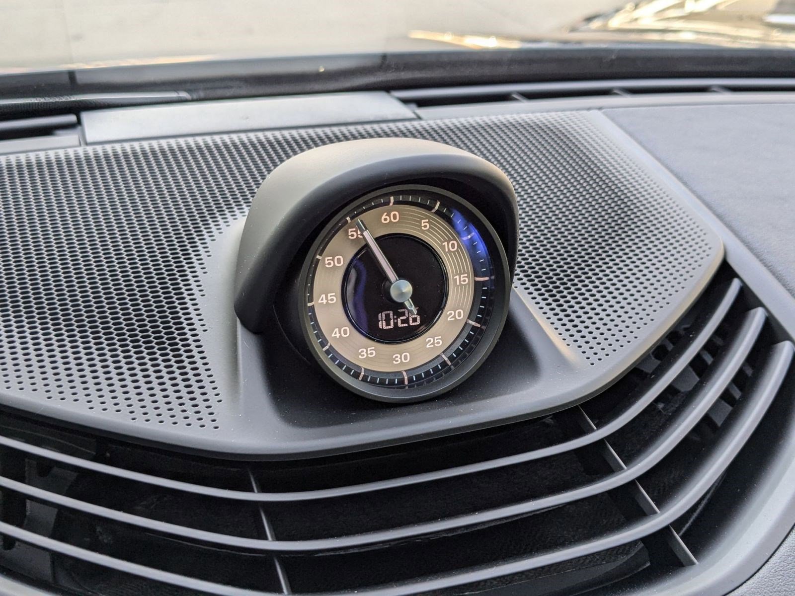 New 2025 Porsche Taycan 4S AWD/4WD image 21