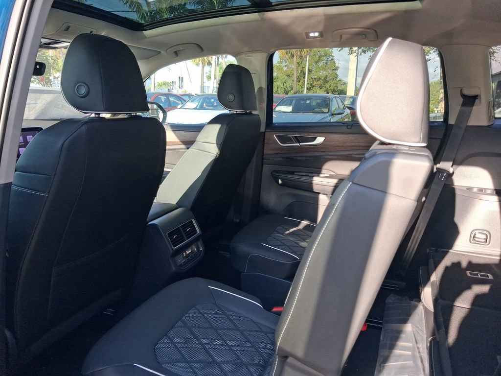 New 2026 Volkswagen Atlas SEL Premium R-Line image 5