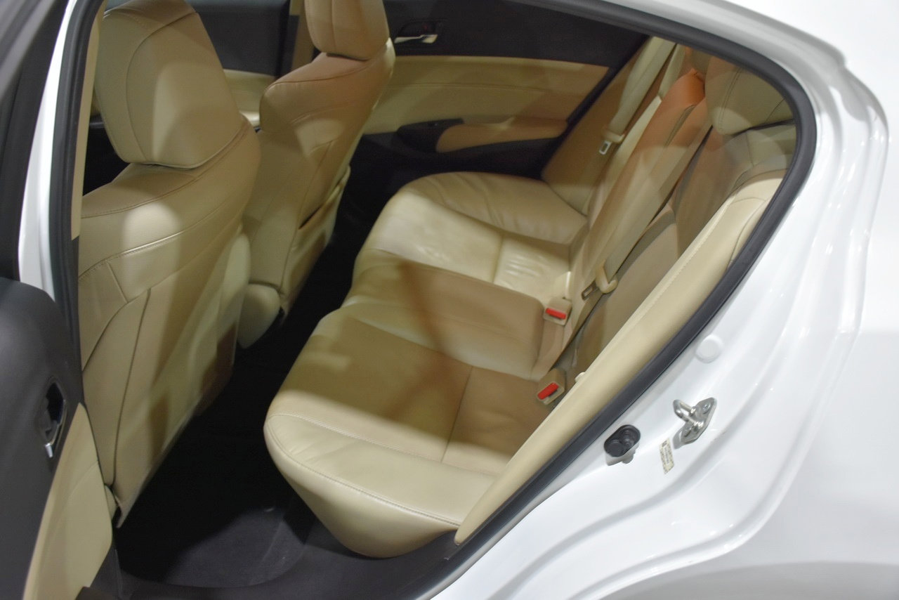 Used 2013 Acura ILX w/ Premium Package image 21