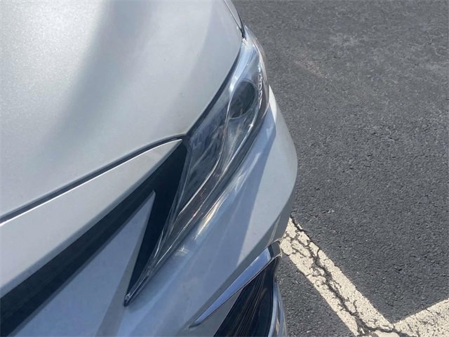 Used 2021 Toyota Camry XLE image 11