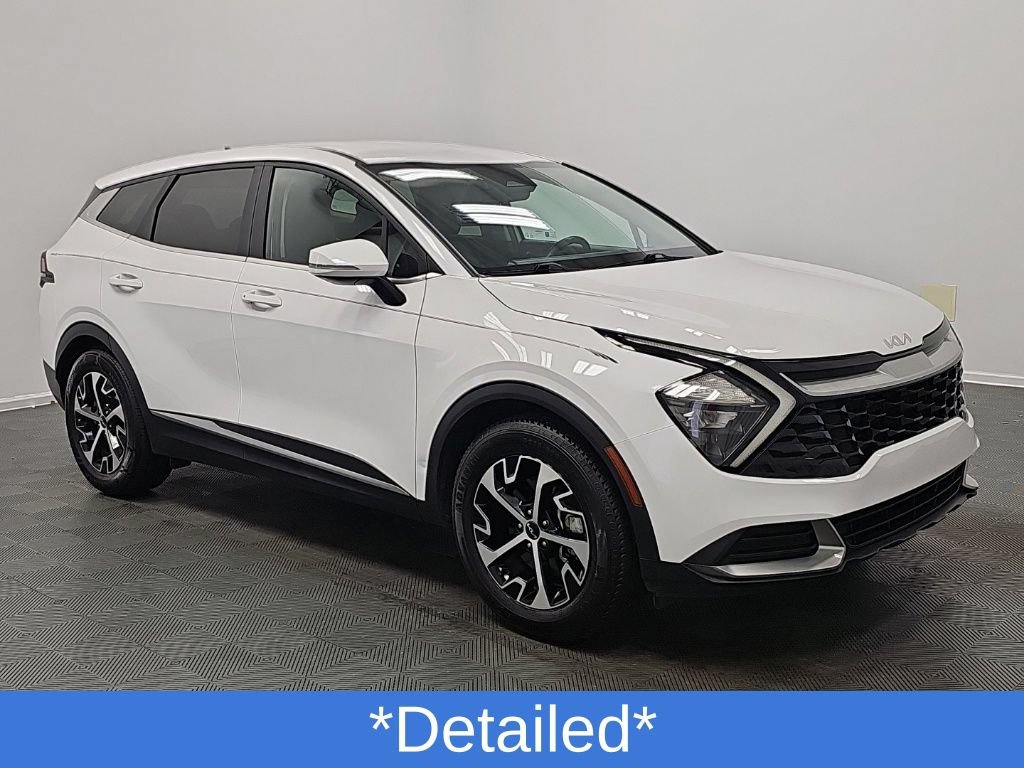 Used 2023 Kia Sportage EX FWD image 2