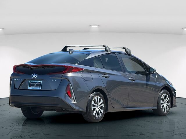 Used 2022 Toyota Prius Prime XLE FWD image 7