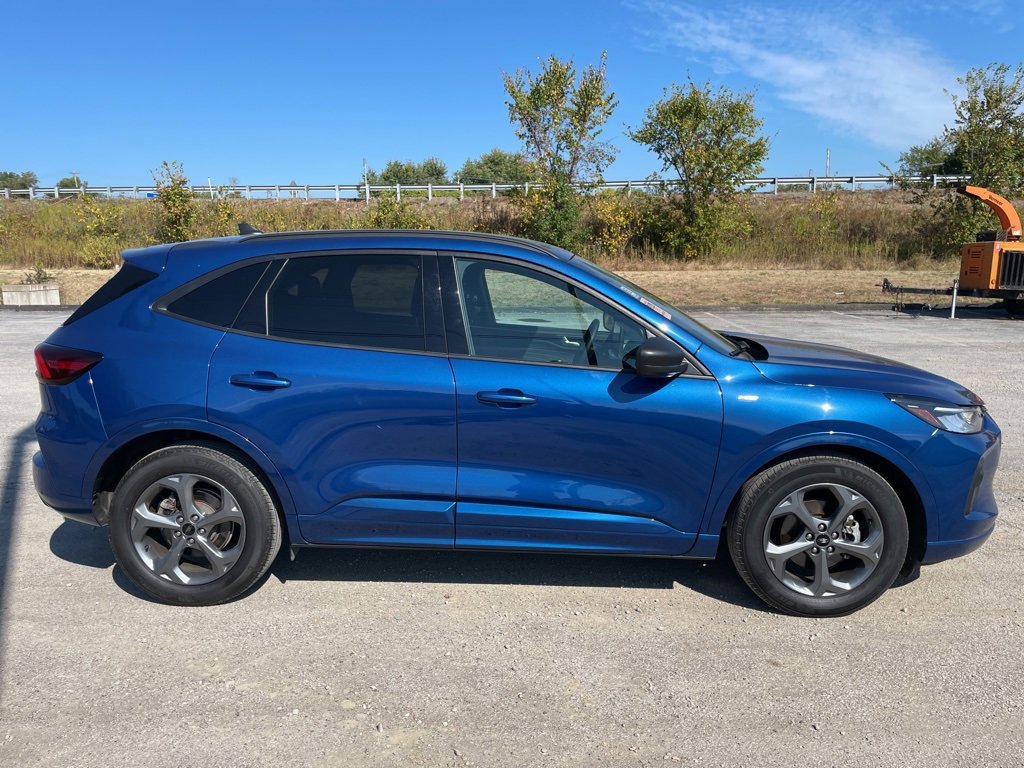 Certified 2023 Ford Escape ST-Line w/ Tech Pack #1 image 4