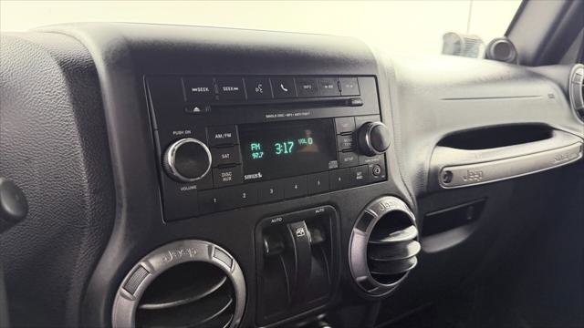 Used 2013 Jeep Wrangler Sport AWD/4WD image 22
