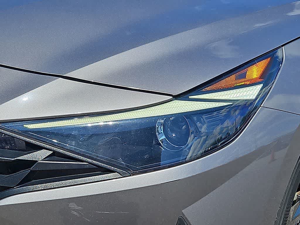 Used 2023 Hyundai Elantra Blue FWD image 8
