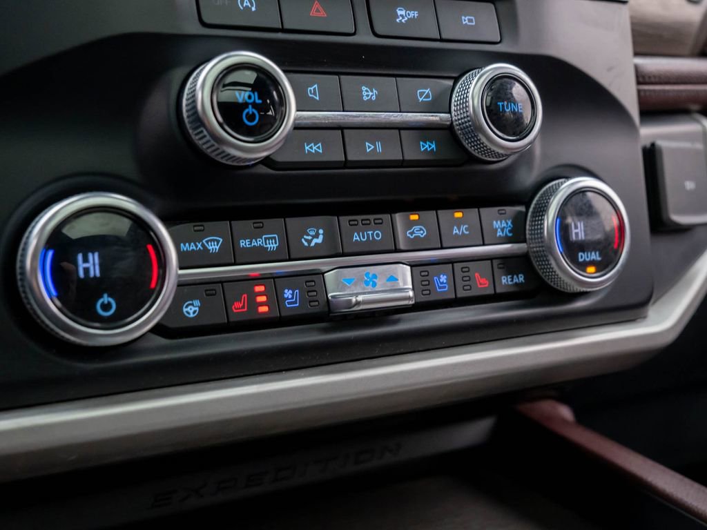 Used 2024 Ford Expedition Max Limited image 28