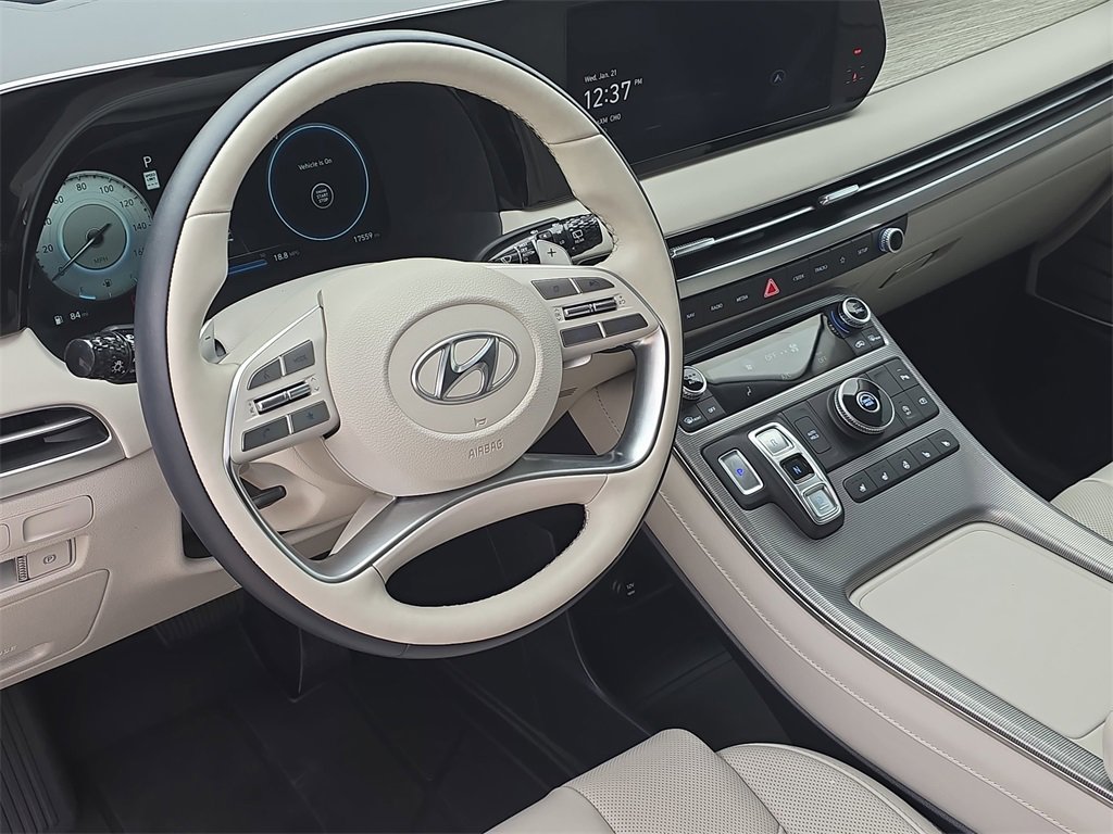 Used 2024 Hyundai Palisade Calligraphy image 17