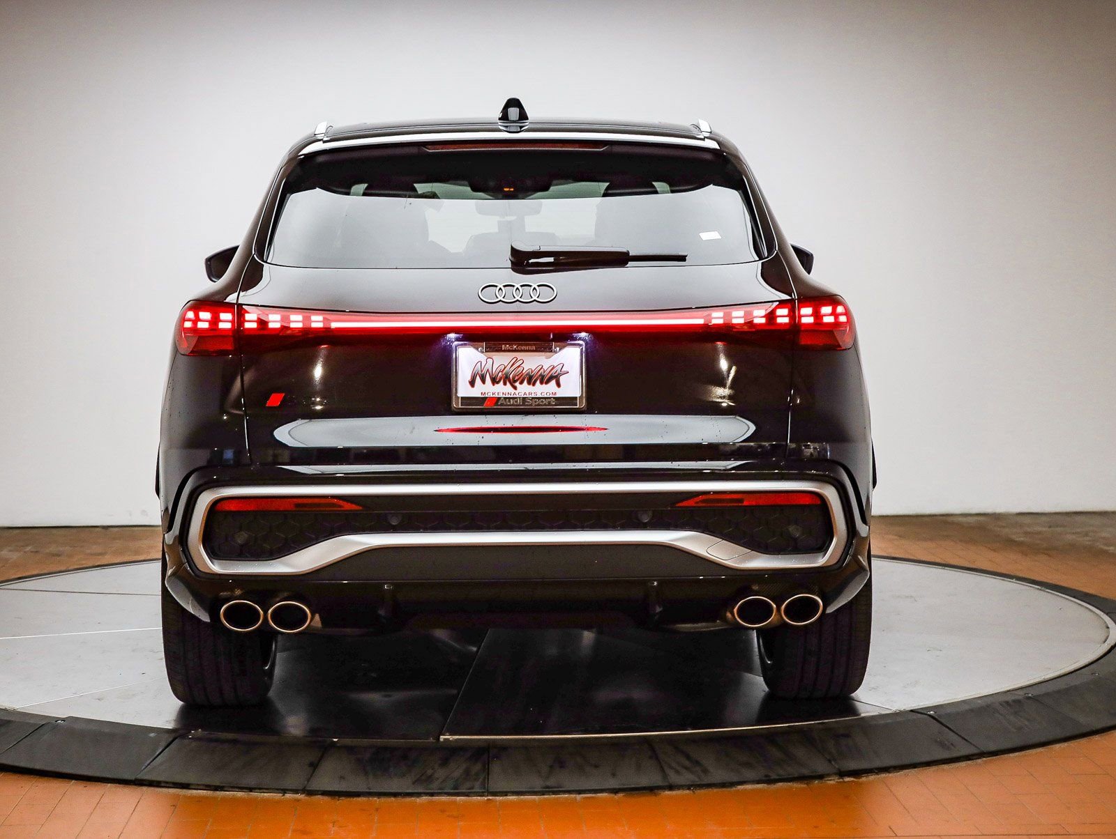 New 2025 Audi SQ5 Premium Plus AWD/4WD image 9