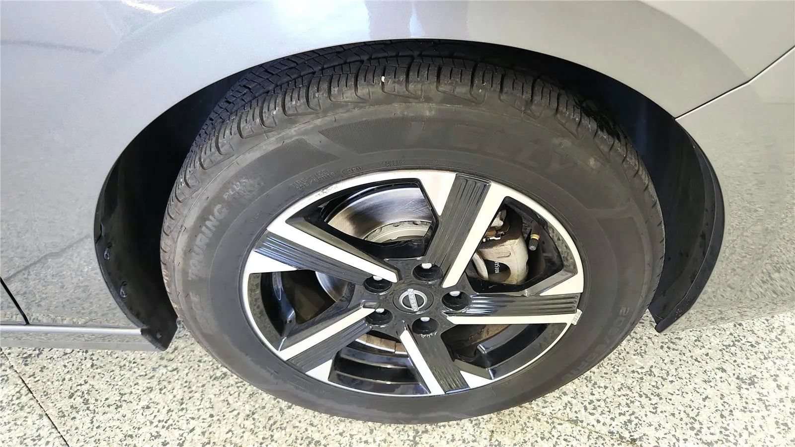 Used 2024 Nissan Sentra SV FWD image 13