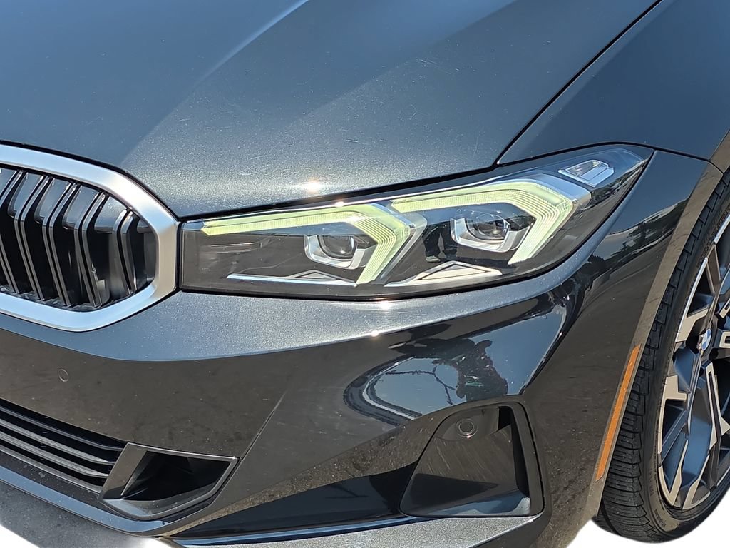 Used 2025 BMW 330i Sedan w/ Convenience Package RWD image 32