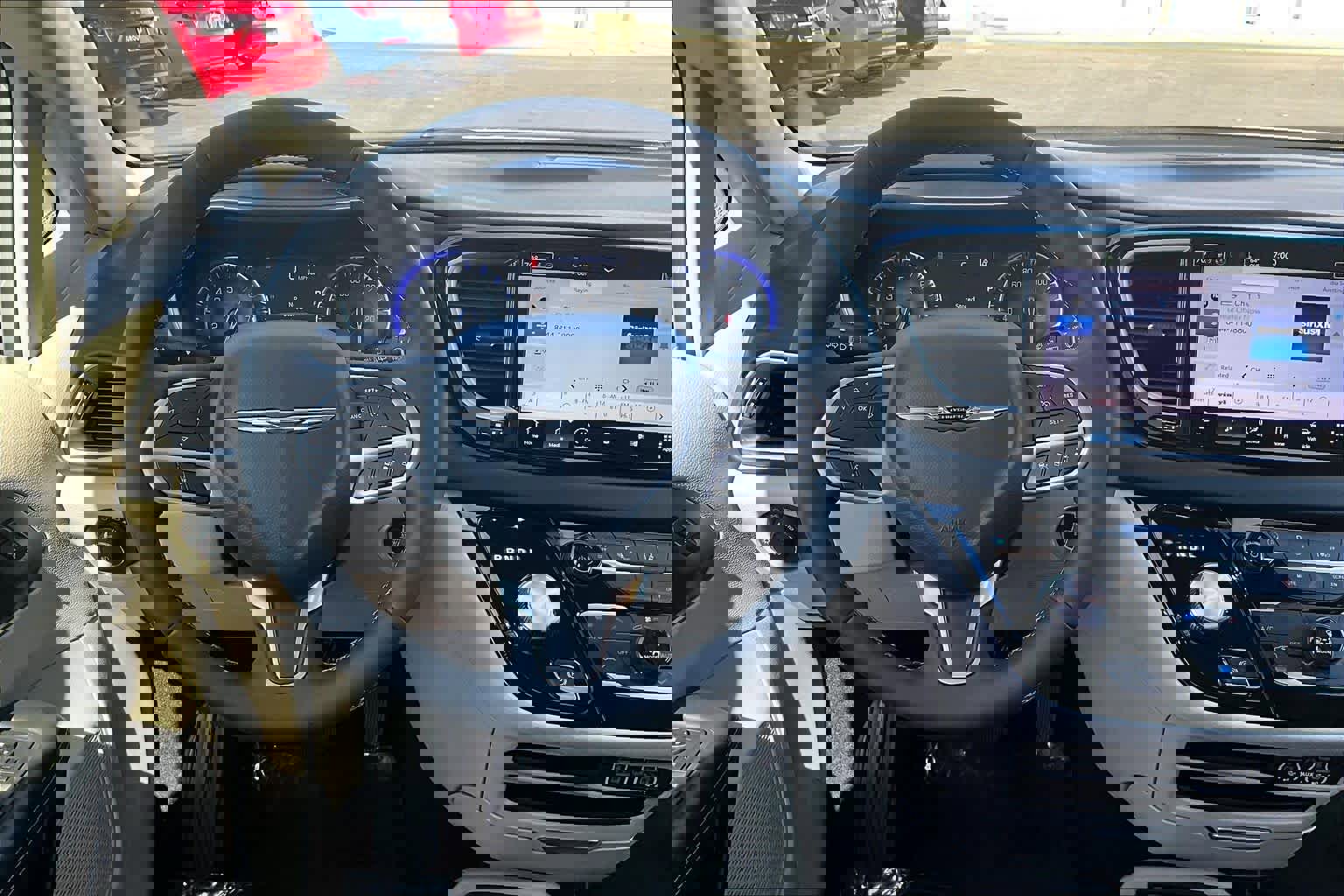 Used 2023 Chrysler Pacifica Touring-L image 5