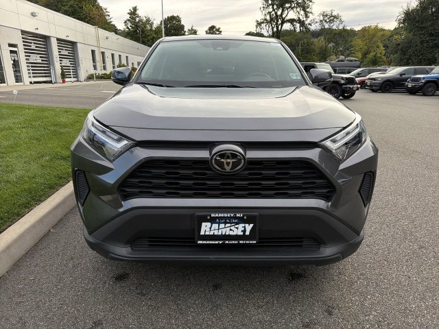 Used 2024 Toyota RAV4 LE AWD/4WD image 3