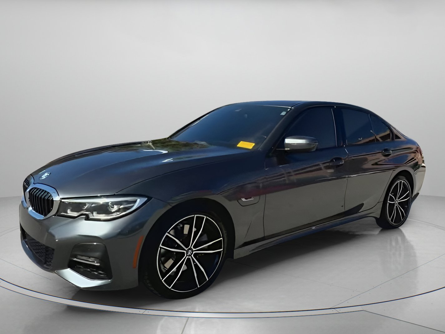 Used 2022 BMW 330e w/ M Sport Package image 12