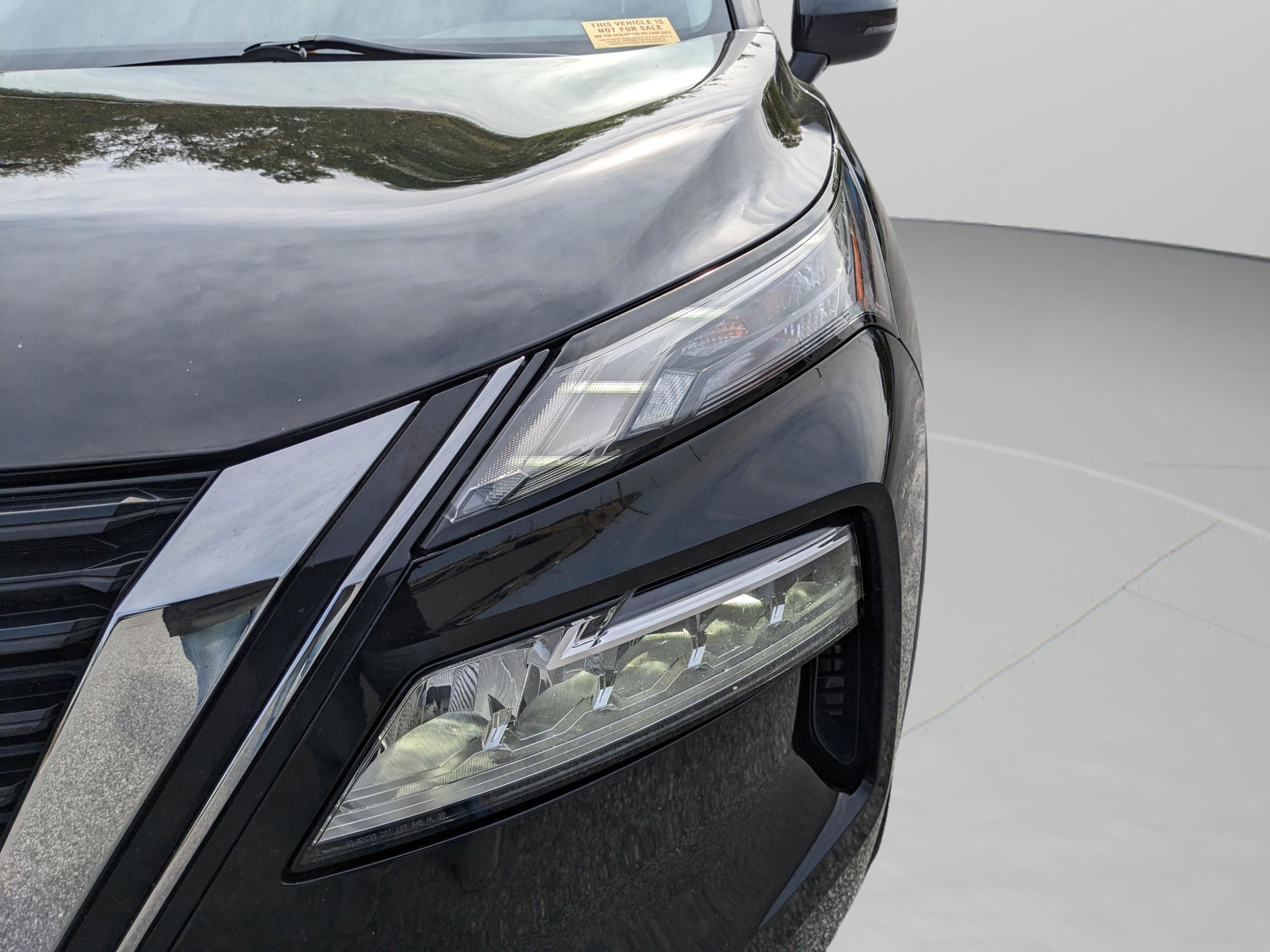 Used 2022 Nissan Rogue SV FWD image 10