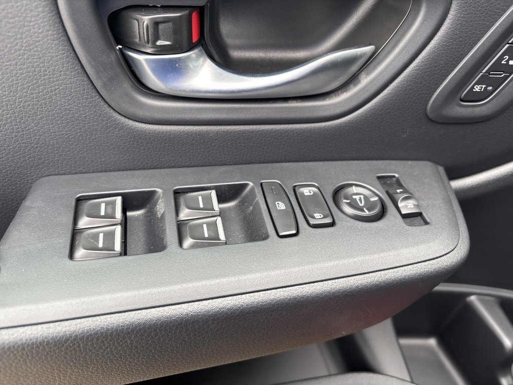 New 2025 Honda Pilot Touring image 25